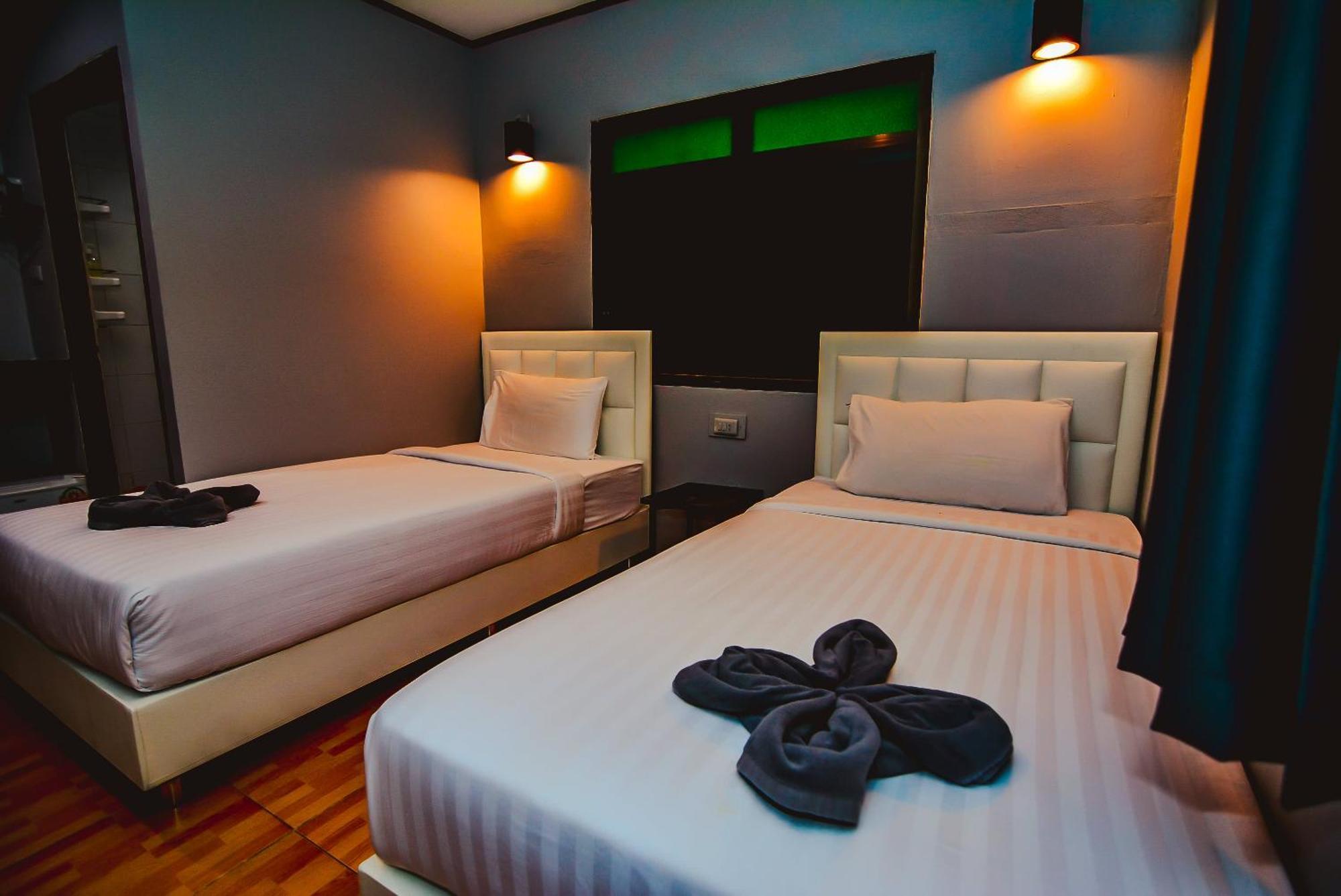 Eclipse Hostel And Bar Хаад Рин Экстерьер фото